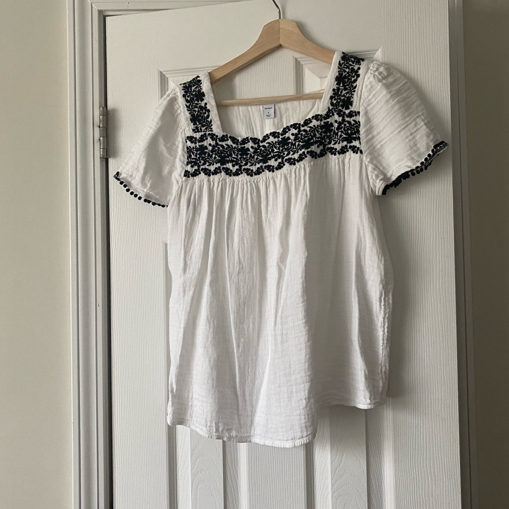 Old Navy top